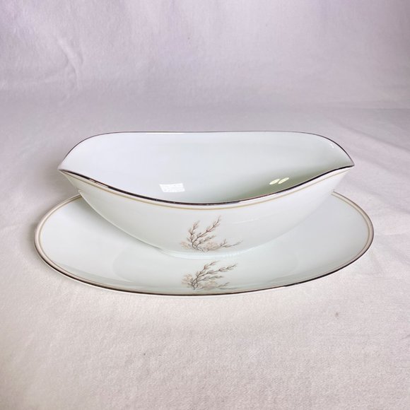 Noritake Porcelain Gravy Boat with Attached Underplate Candice Pattern Japan - Picture 3 of 11